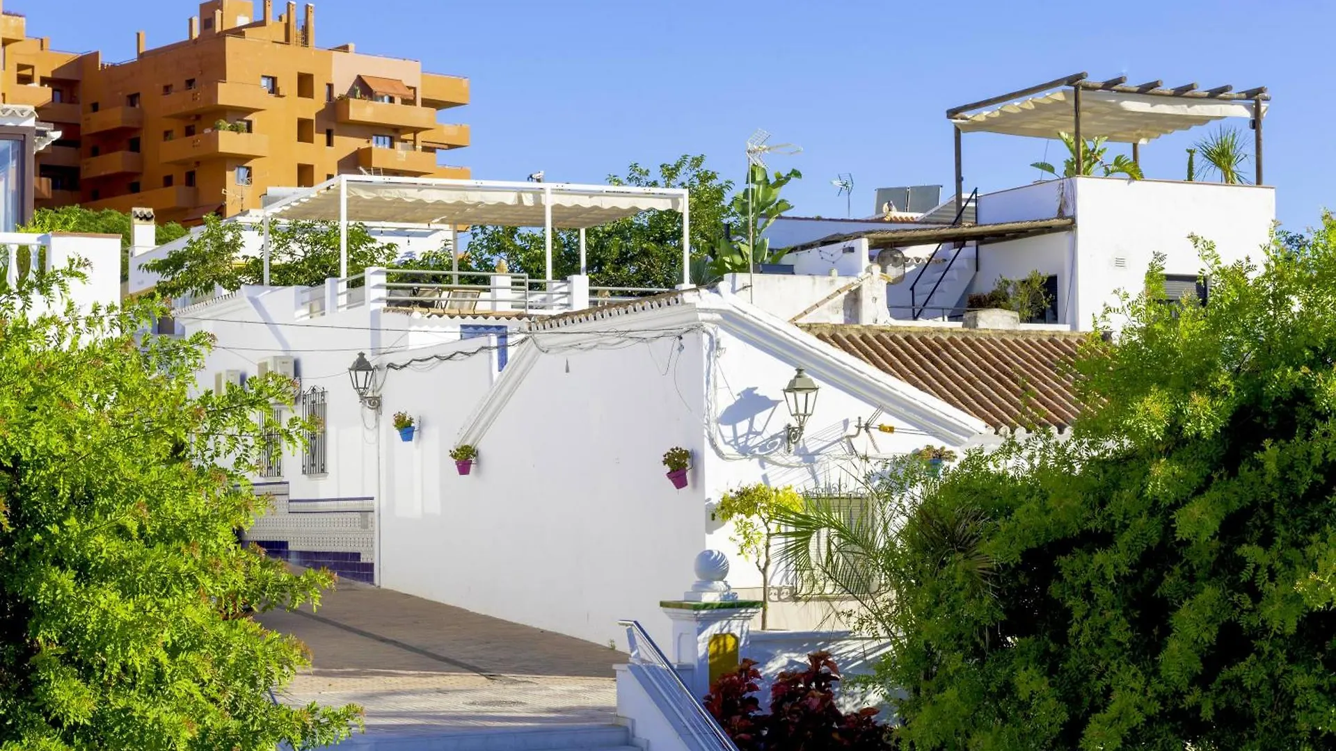 Estepona Centre Fishermans Cottage Leif Apartment